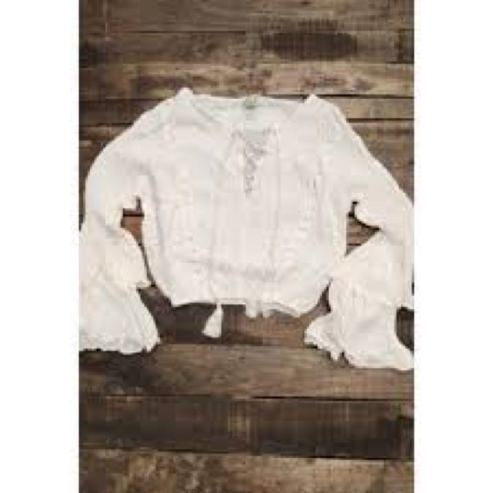 Jaded Gypsy bell sleeve cream crop top. NWT.  Os.